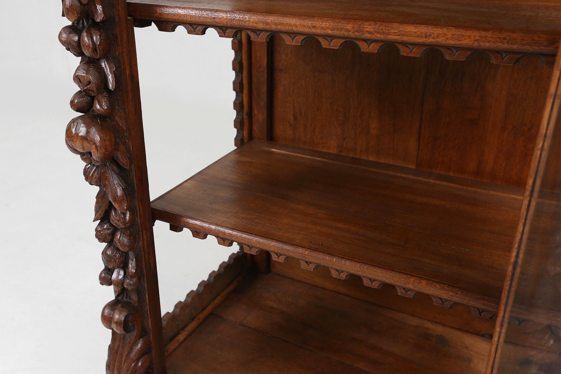 Richly decorated baroque style display case in oak, Belgium 20th centurythumbnail